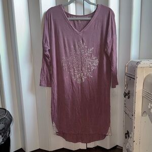 Women's Purple V-Neck Top